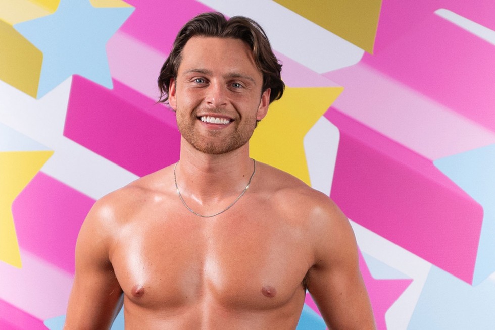 love island season 9 casey