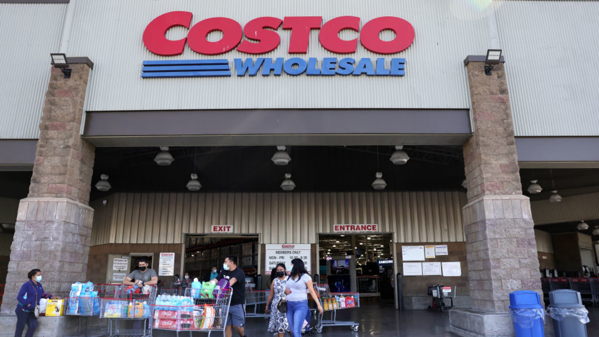 what time does the costco close