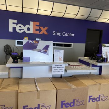 fedex ship center