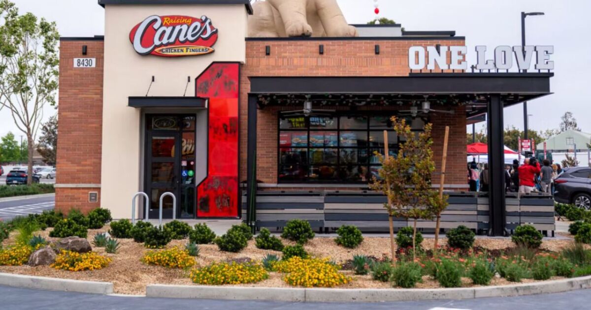 raising canes logan