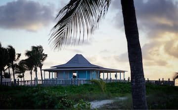 hotels in san salvador bahamas
