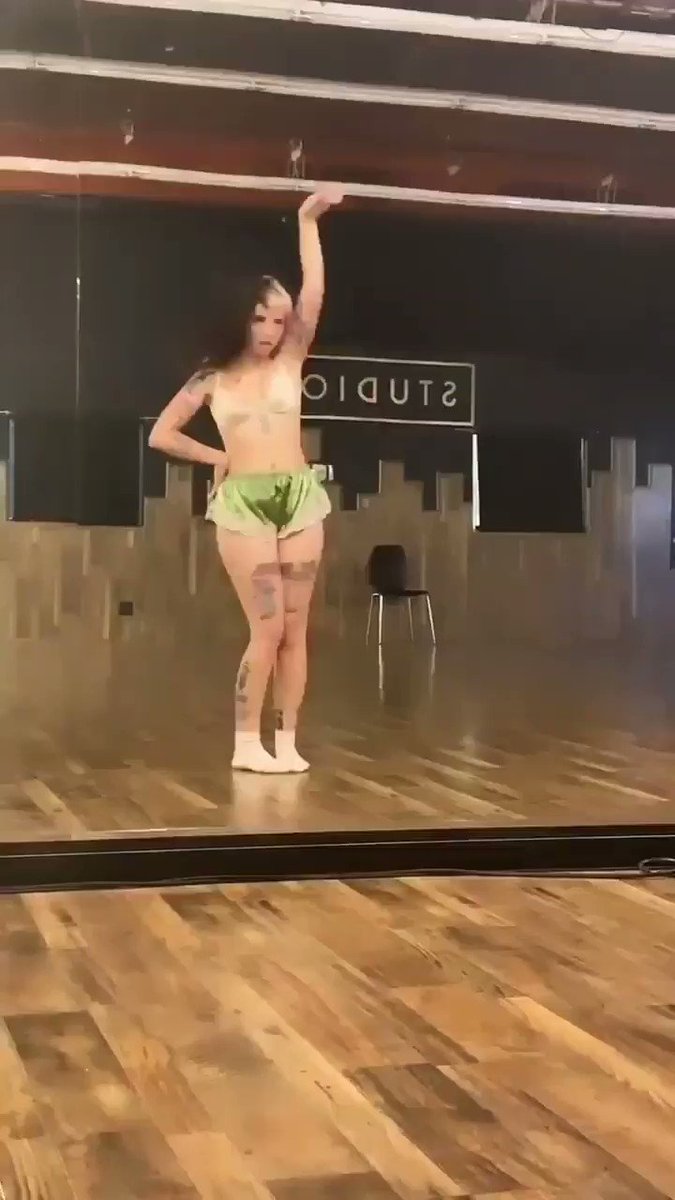 melanie martinez dancing