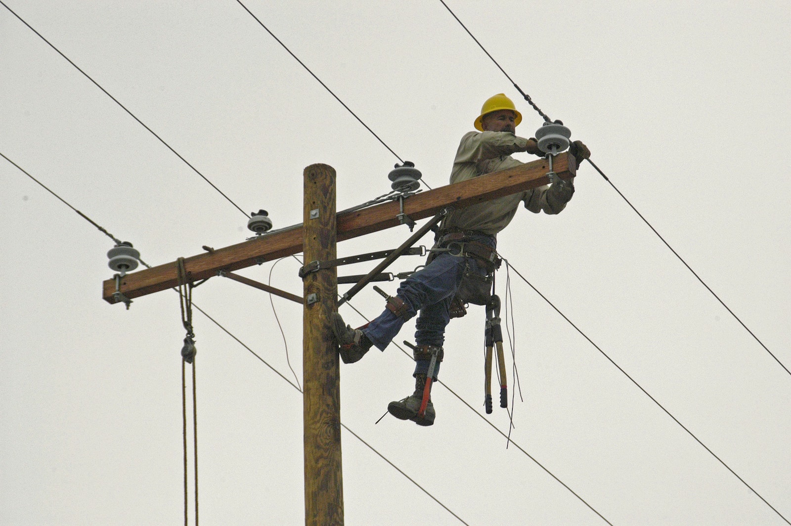 electrical spotter pay rates