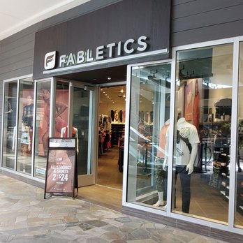 fabletics honolulu photos