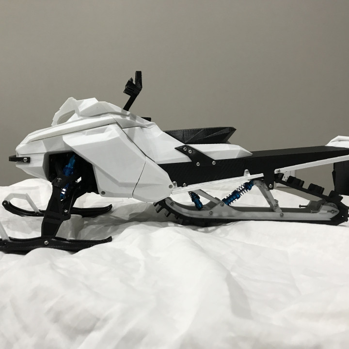 rc snowmobile