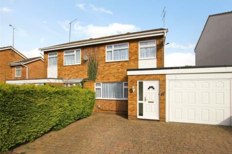 2 bedroom house to rent in dunstable