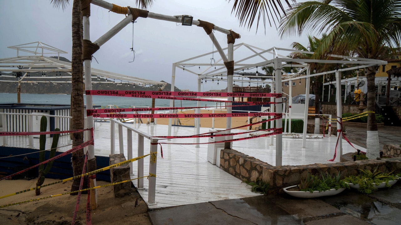 cabos san lucas hurricane