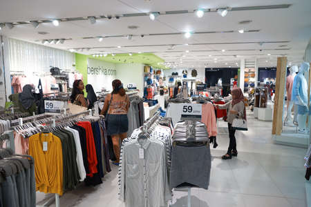 bershka a proximité