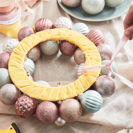 diy bauble wreath