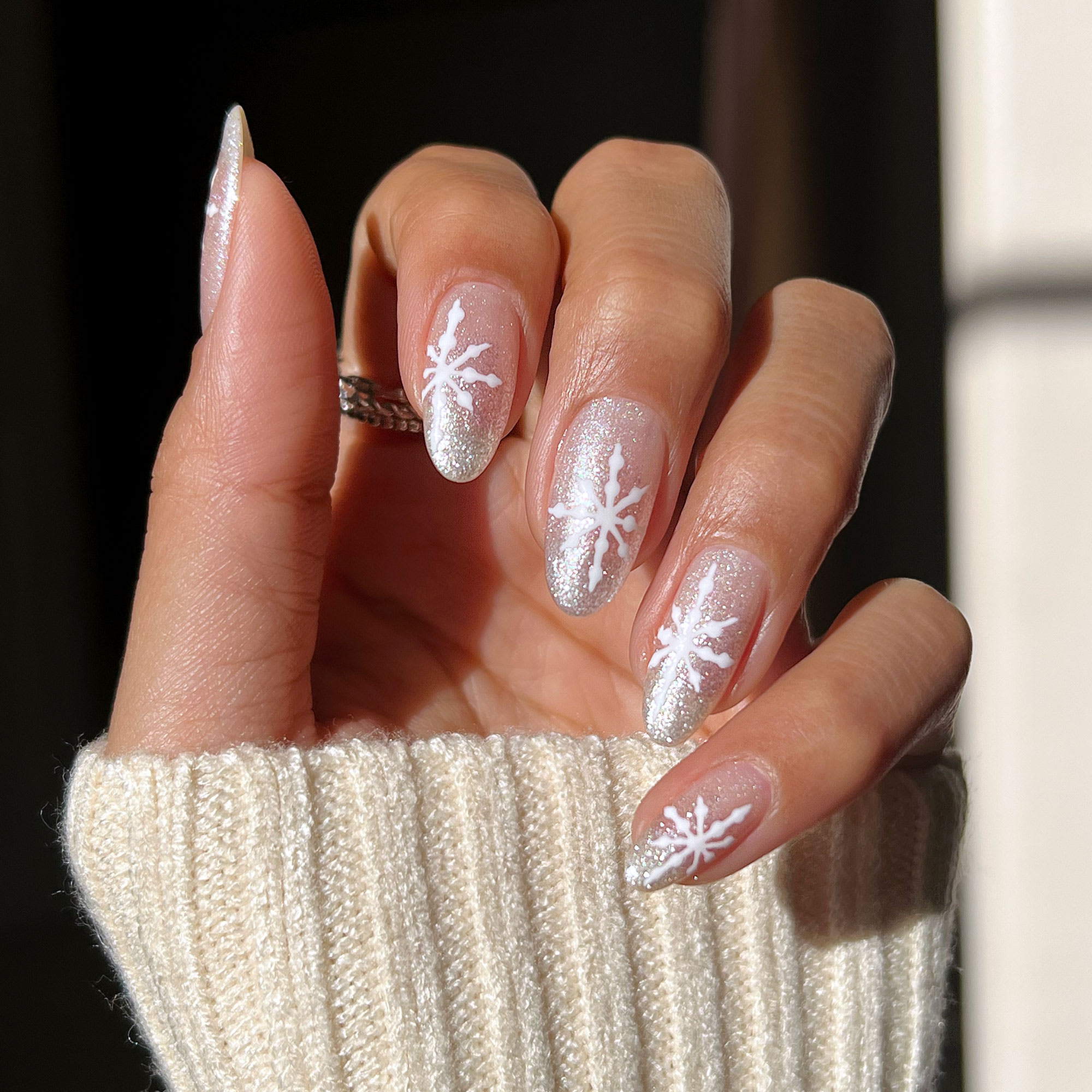 white snowflake nails