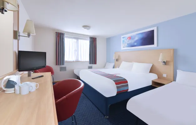 travelodge exeter city centre