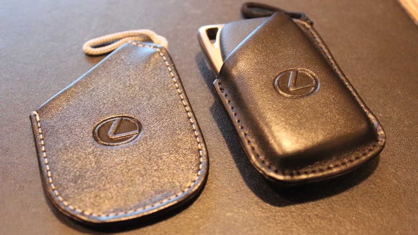 lexus key fob battery replacement