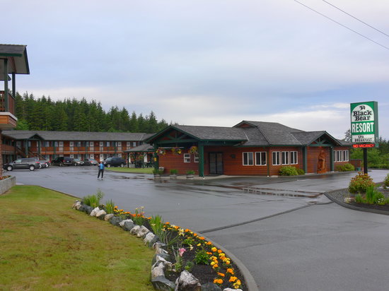 port mcneill hotels