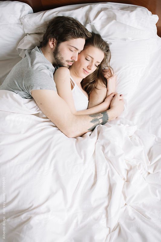 sleeping couple hug pic