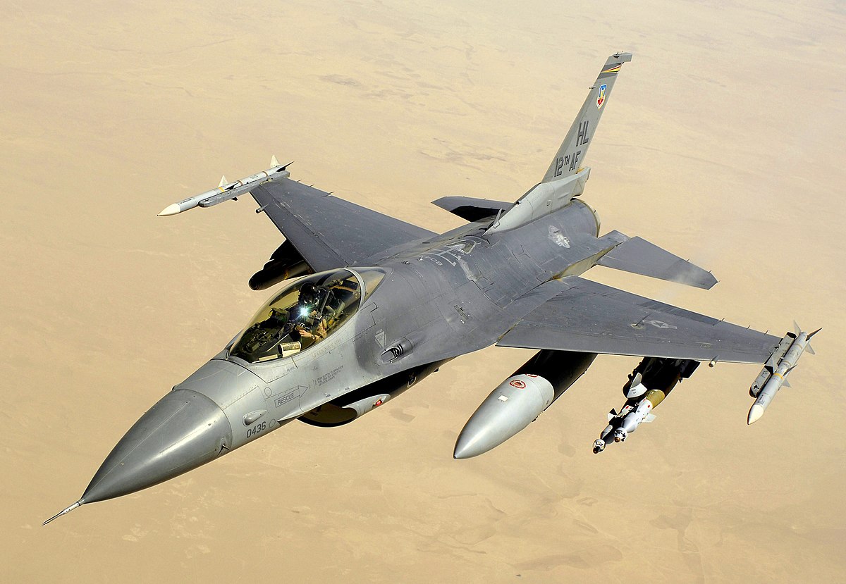 f-16 fighting falcon fighter jet