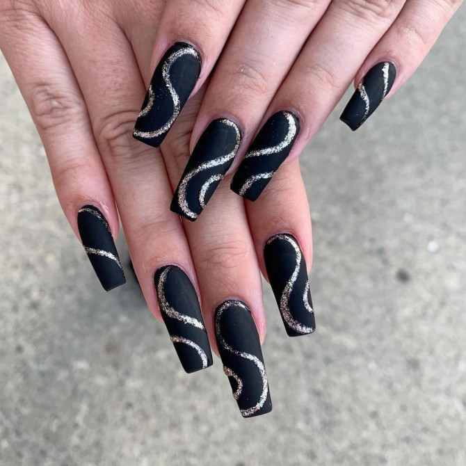 acrylic nails designs black