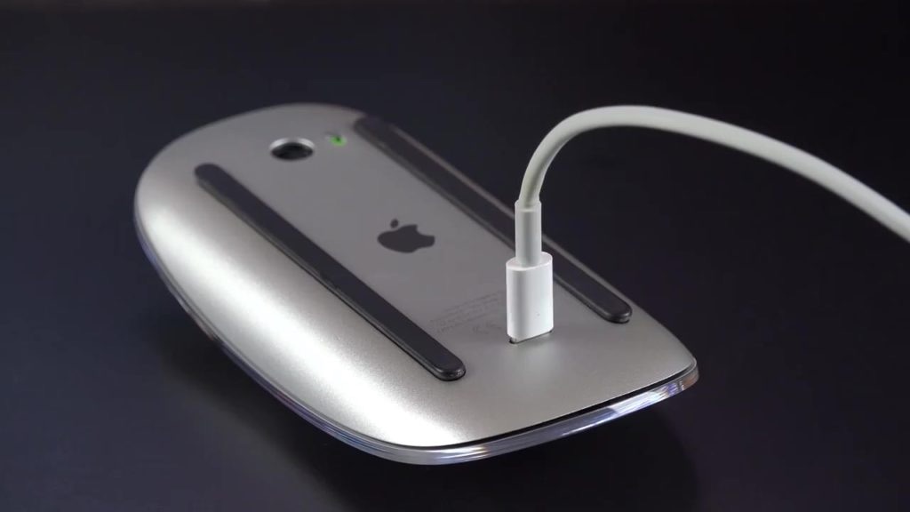 how to charge an apple mouse