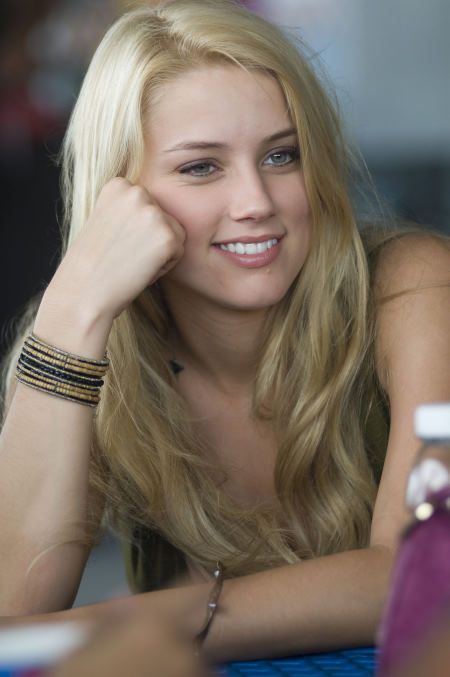 amber heard never back down