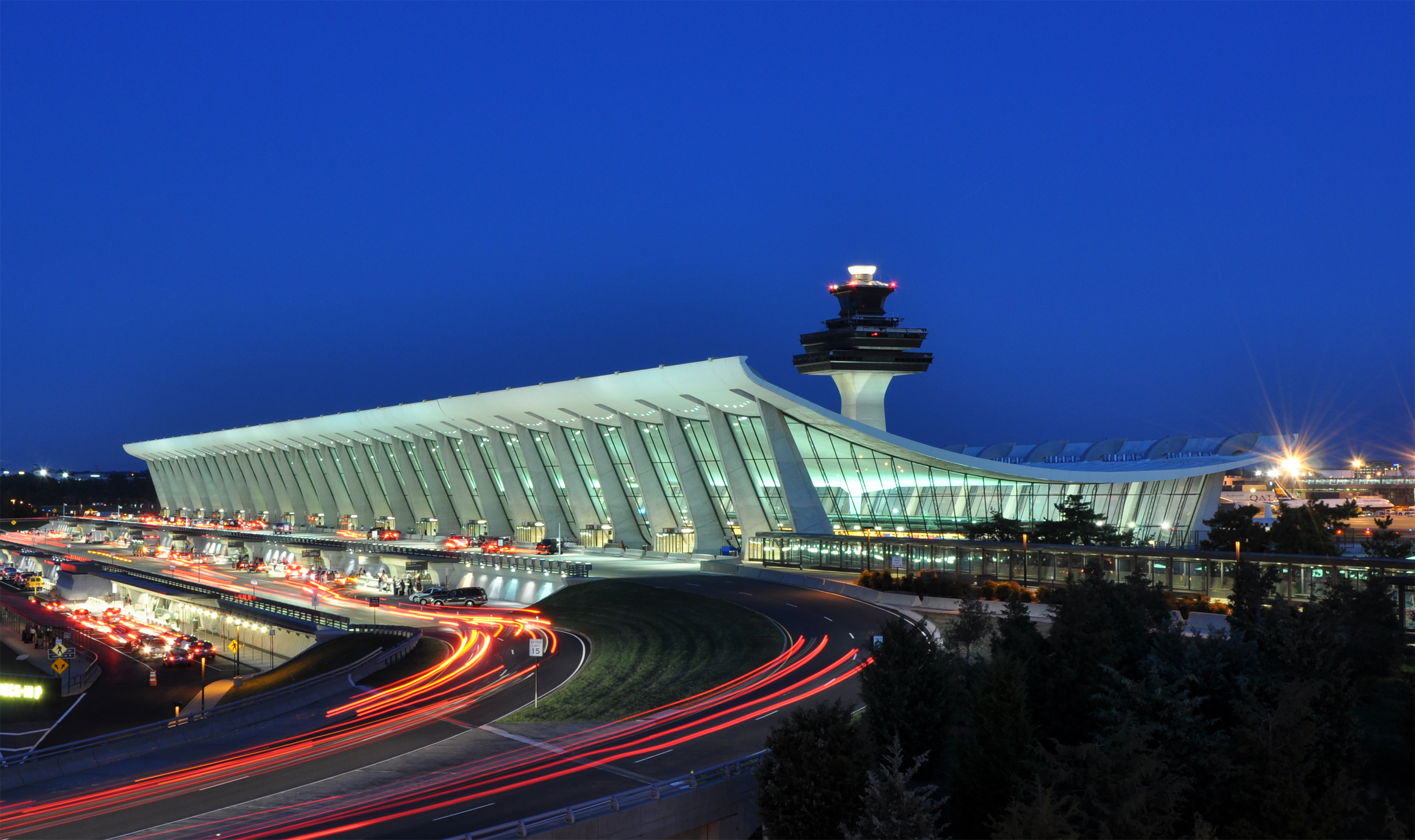 airport code dulles international