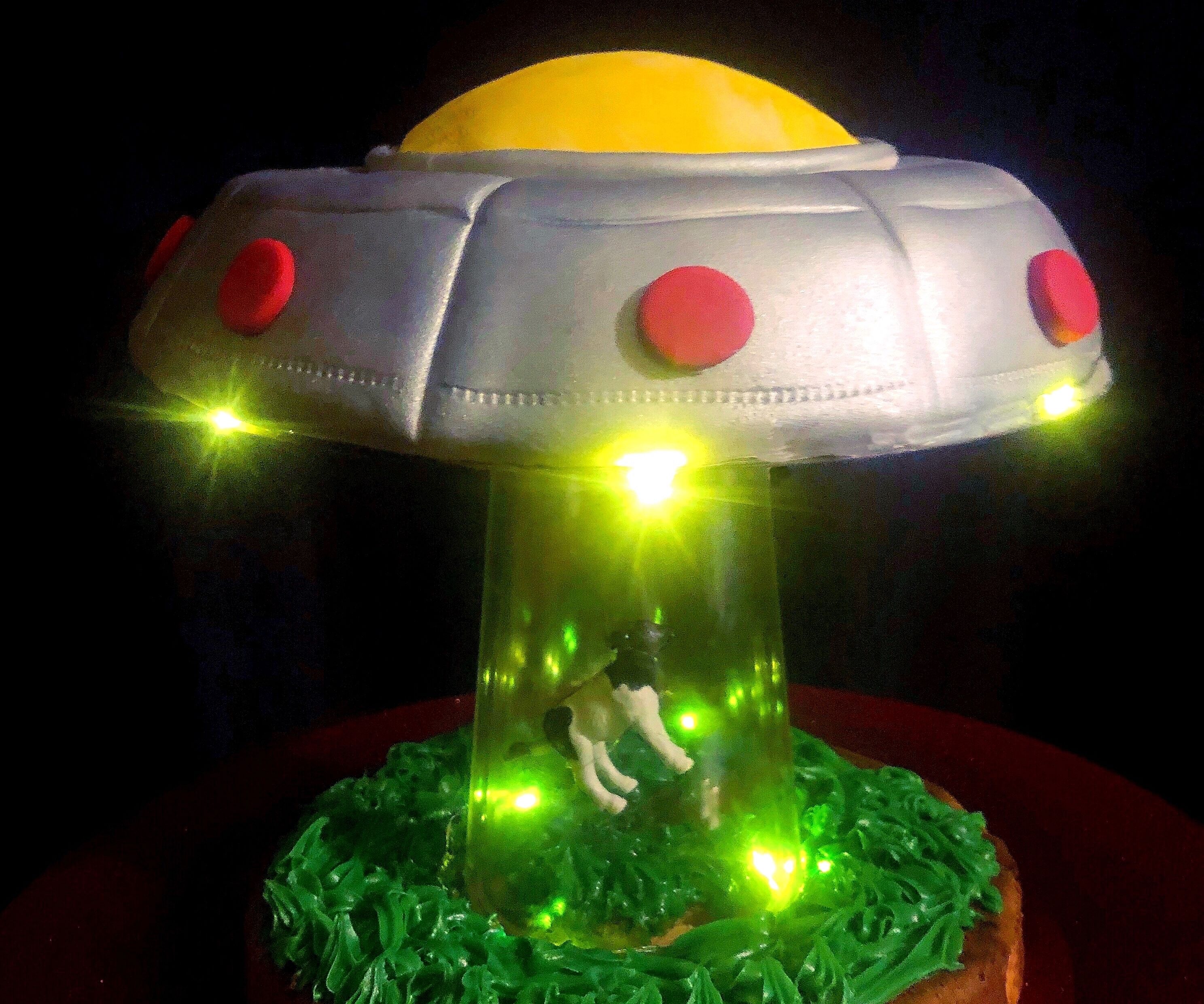 ufo cake