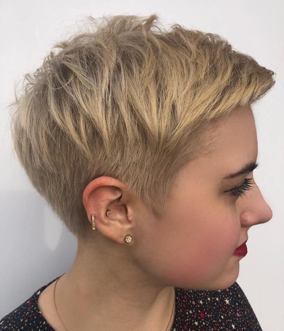 choppy razor cut pixie