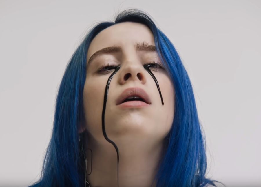 billie eilish dark blue hair