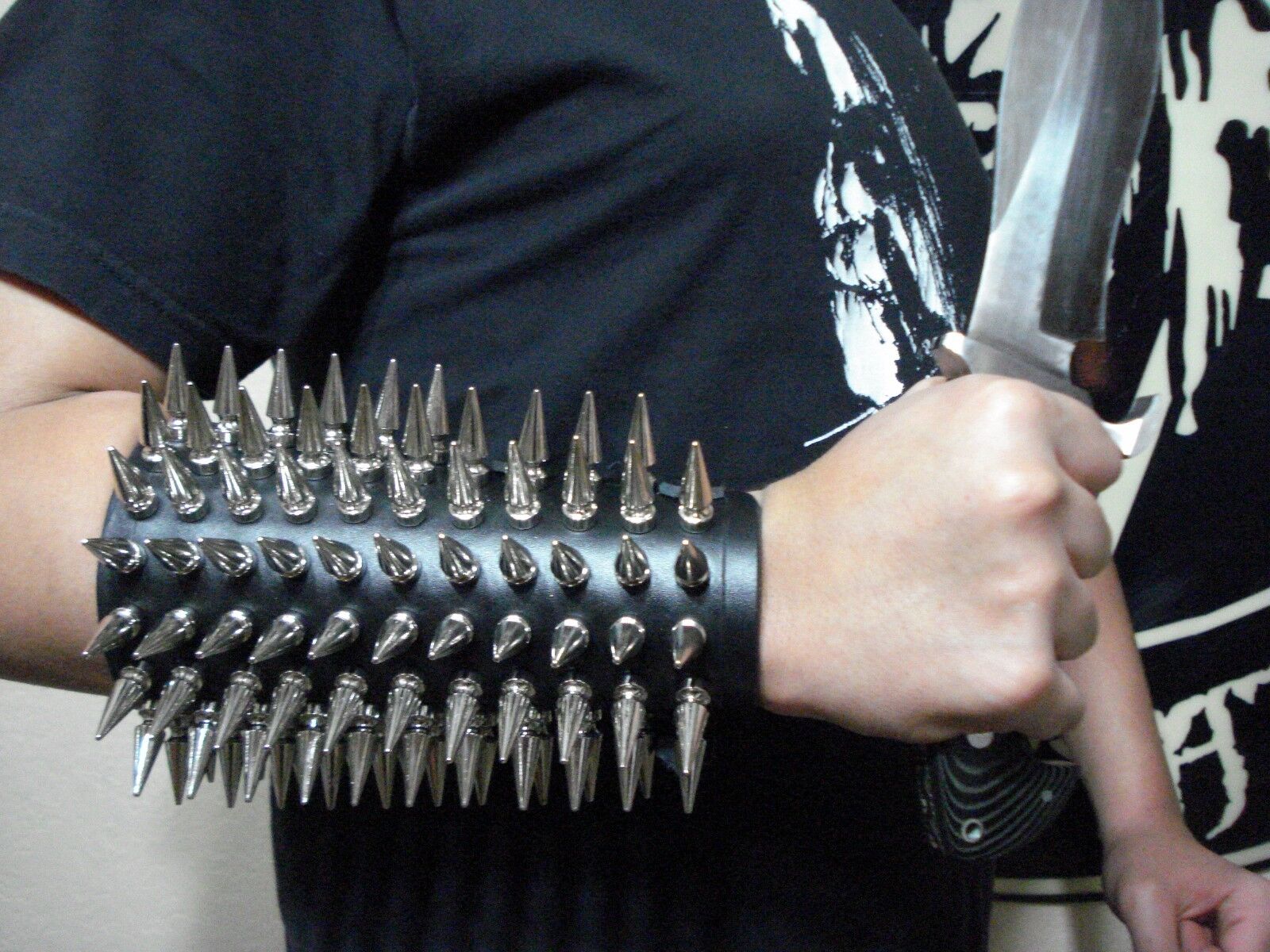 black metal spiked gauntlets