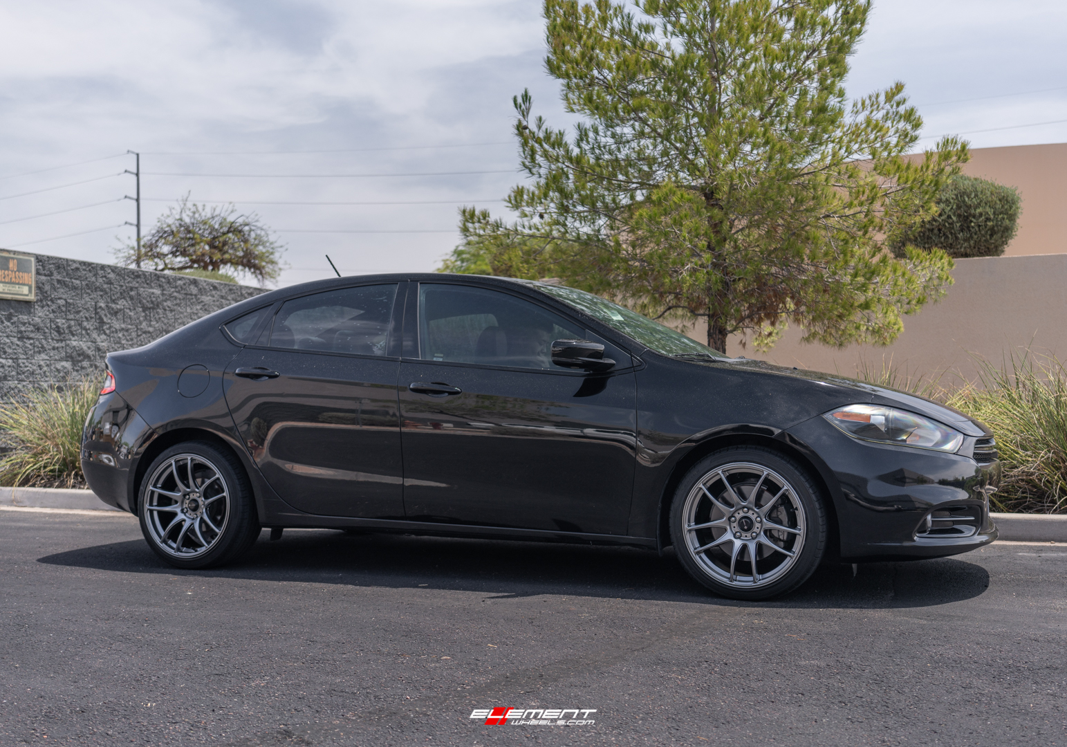 bolt pattern for 2013 dodge dart