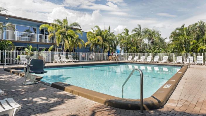 rodeway inn and suites fort lauderdale reviews