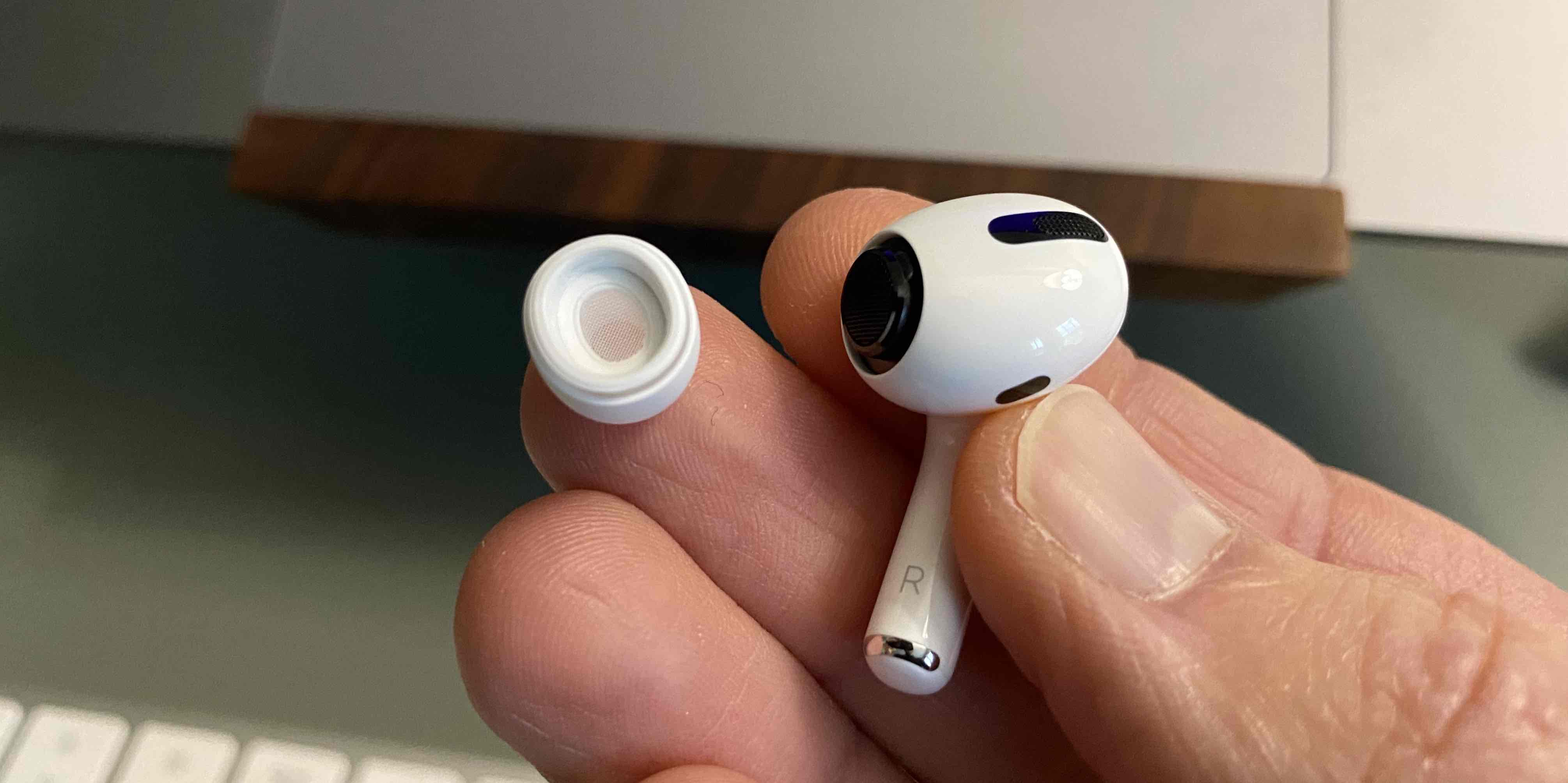 how to change airpods tips