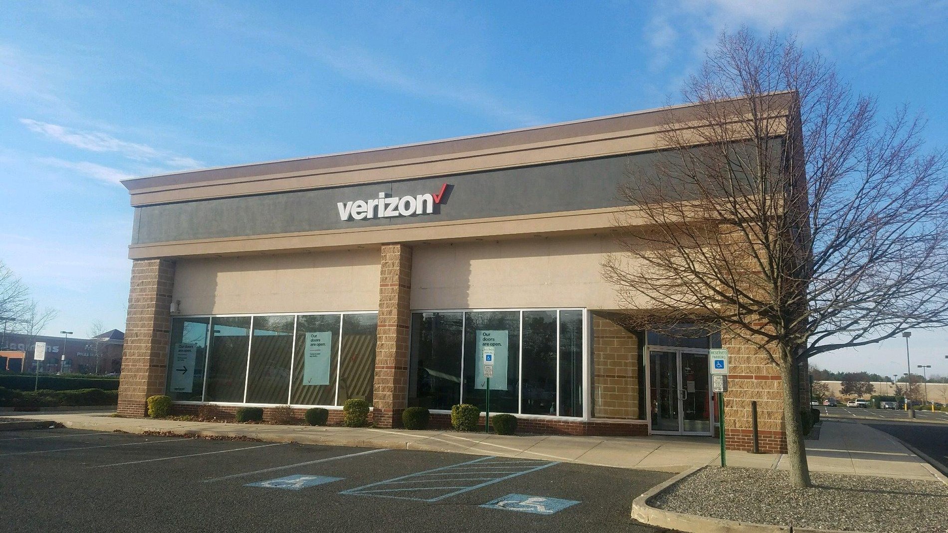 corporate verizon store near me