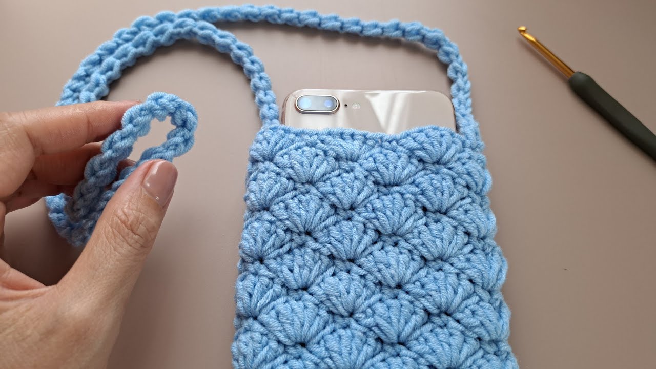 crochet cell phone case