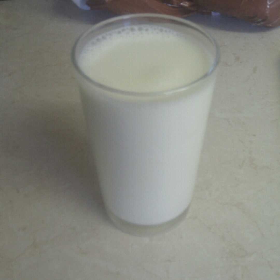 calories in a cup of milk