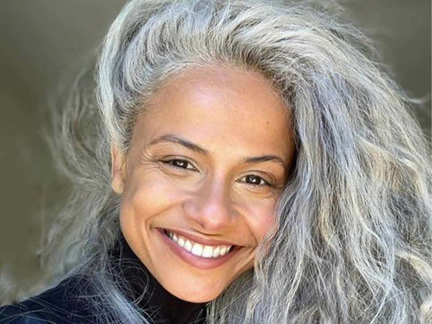 hairstyles for grey hair