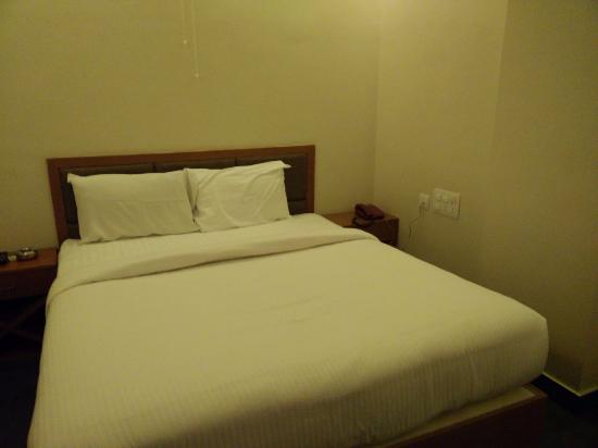 cheap hotels near calicut bus stand