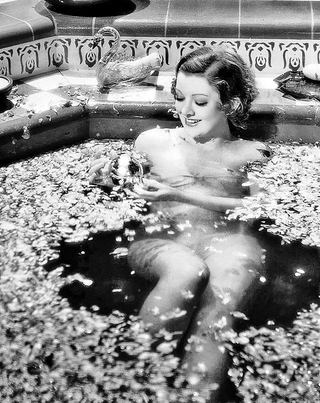 nude myrna loy