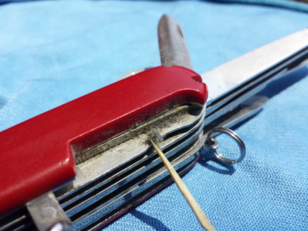how to clean a swiss army knife