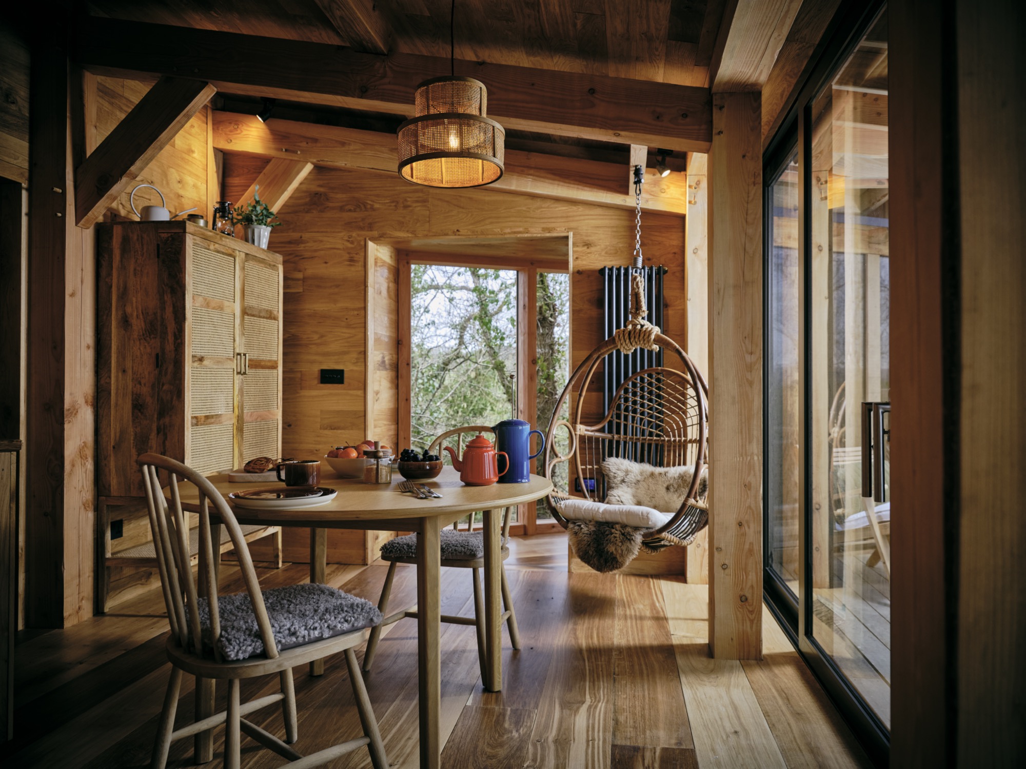 wolf wood spa treehouse