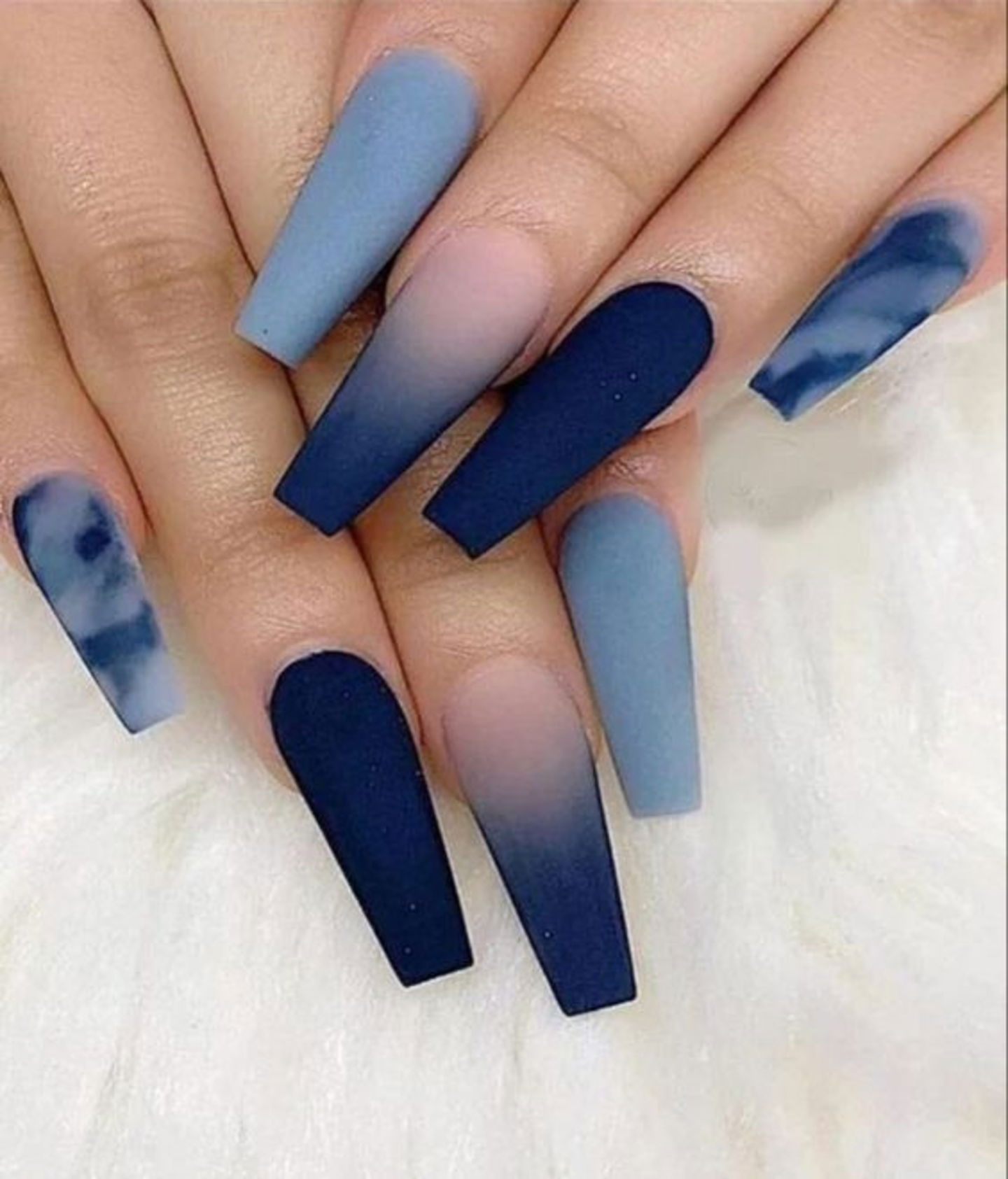 diseños de uñas elegantes largas