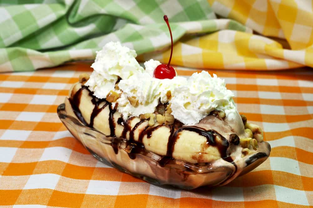 does sonic still have banana splits