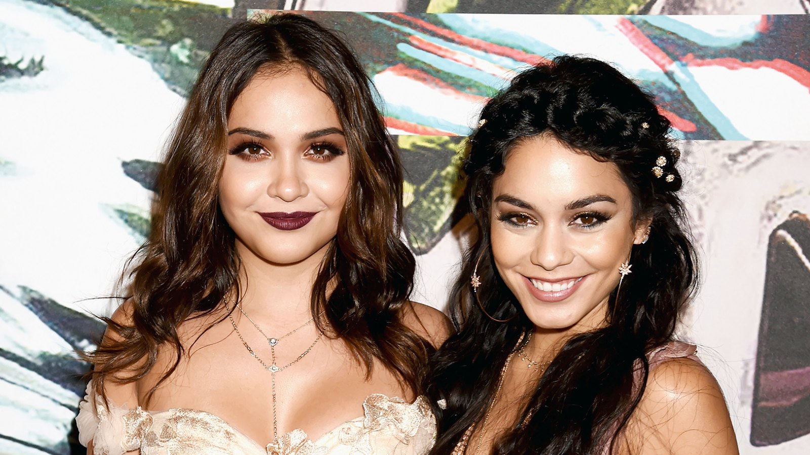 does vanessa hudgens have a twin