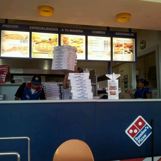 dominos manzanillo