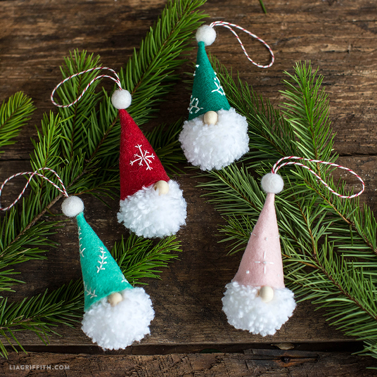 christmas crafts with pom poms