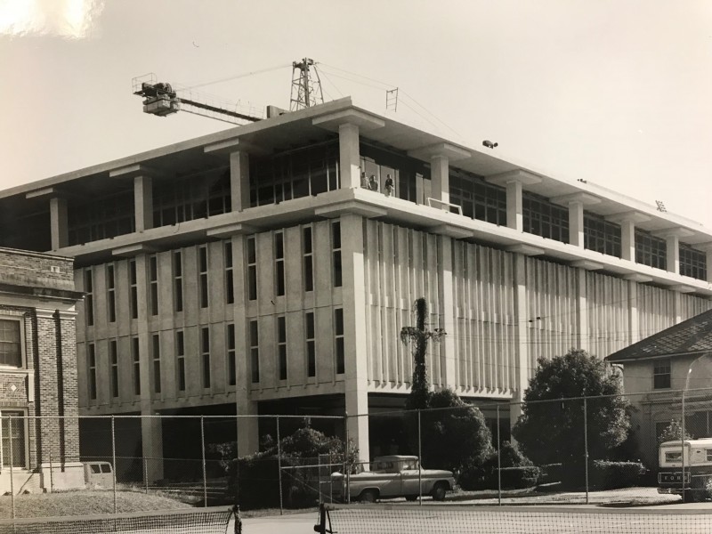 howard tilton memorial library