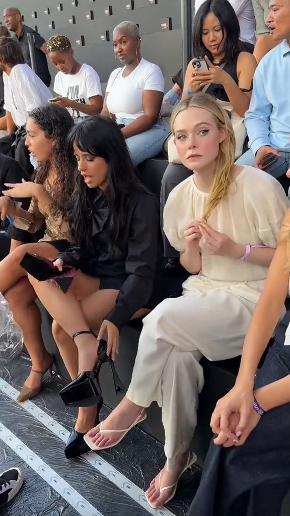 elle fanning feet