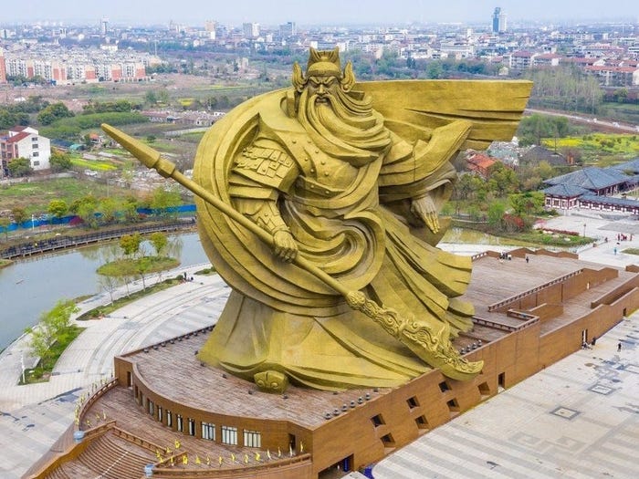 guan yu statue