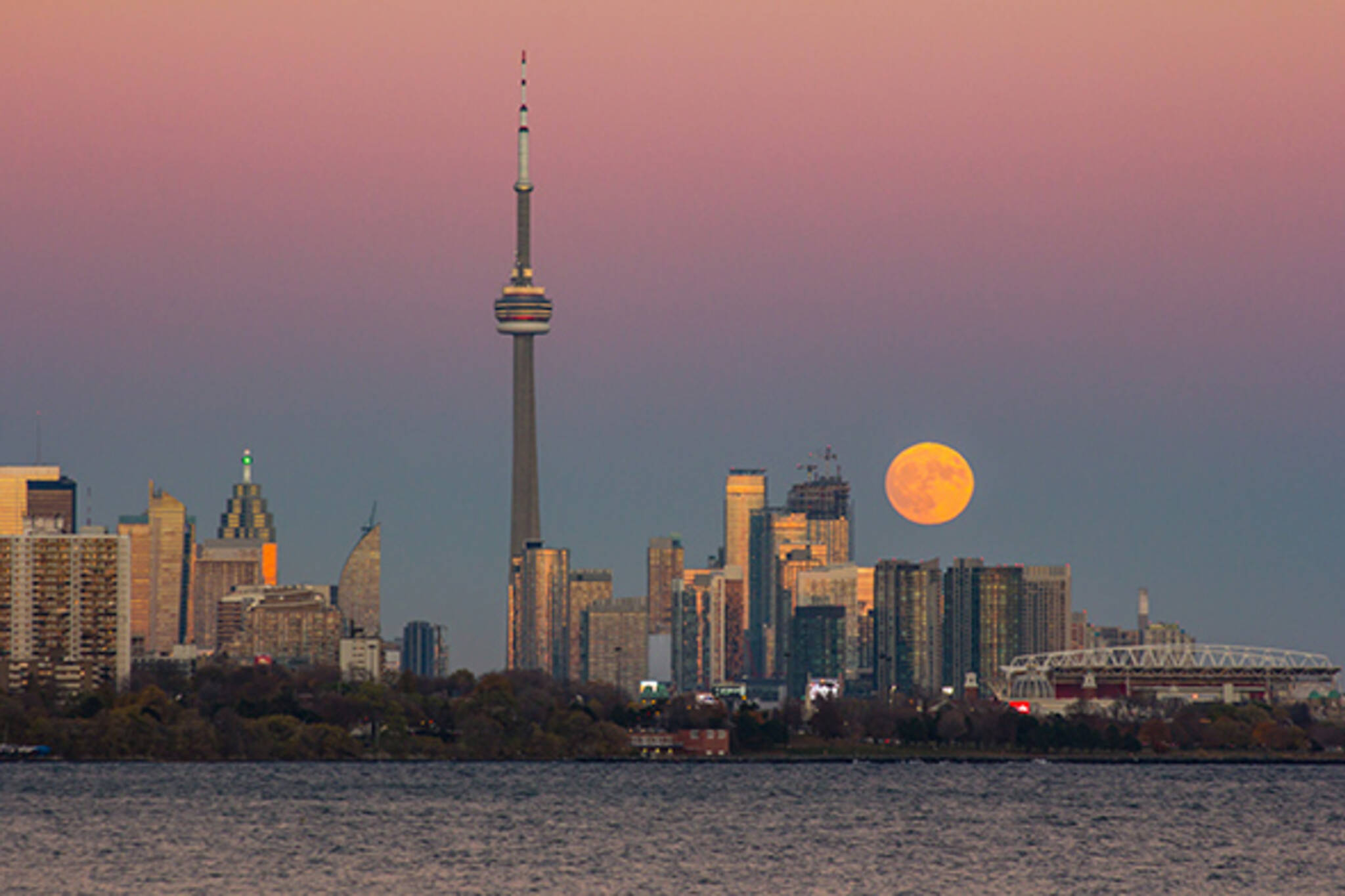 moonrise toronto today