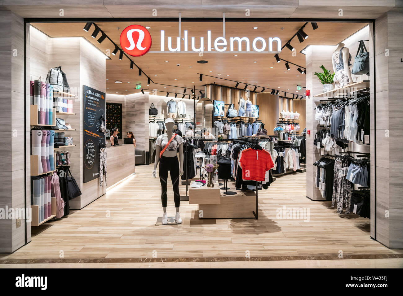 lululemon stores