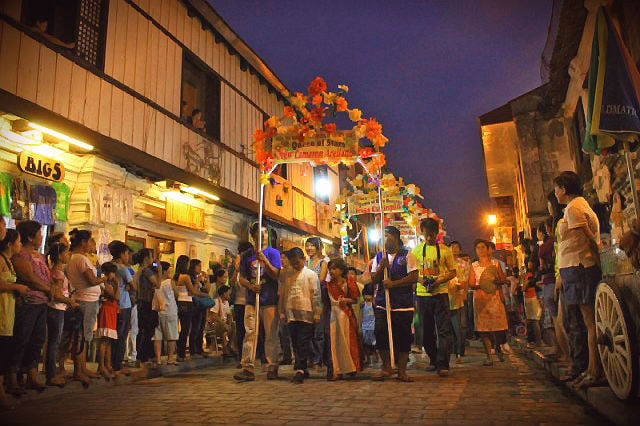 flores de mayo trivia