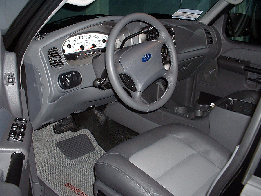 ford explorer 2005 interior